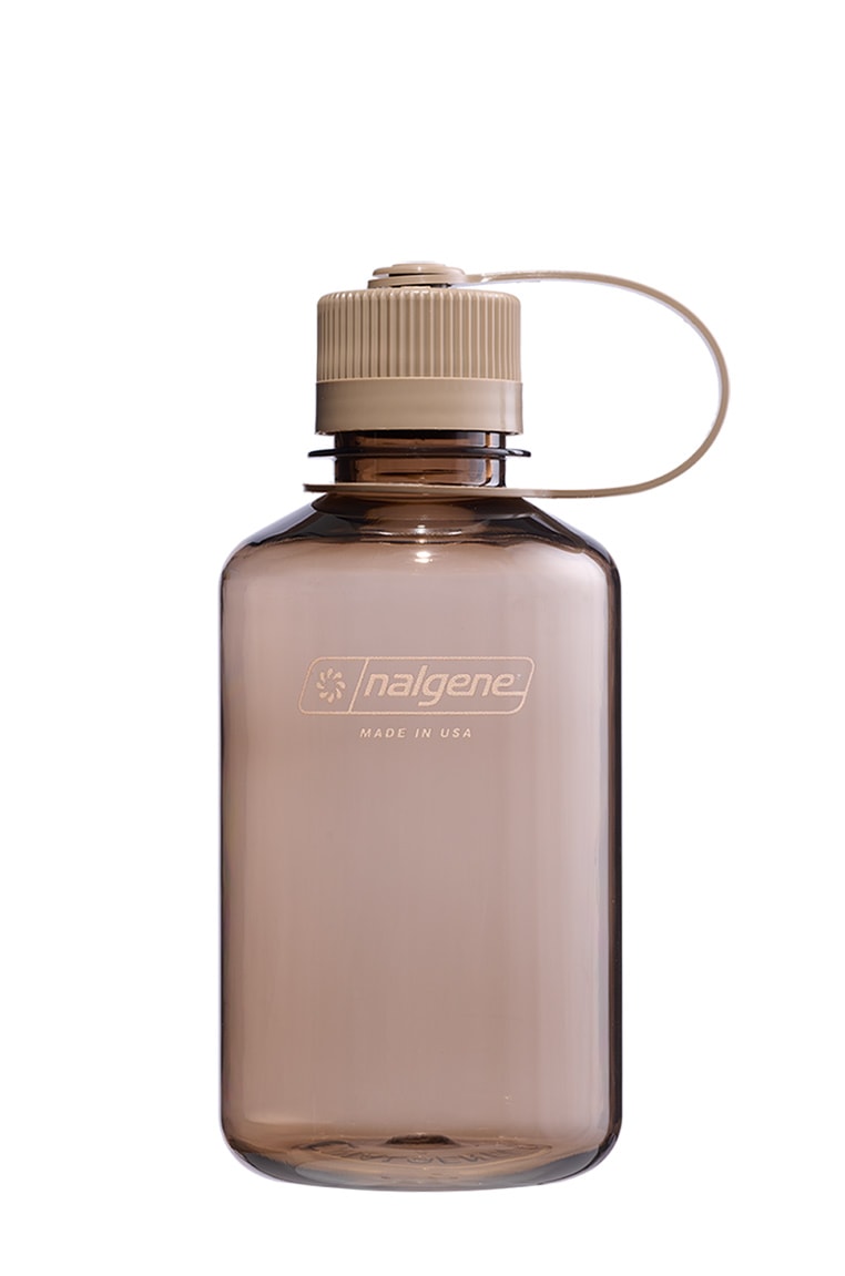 WINTER BRIDE LITTLE BOTTLE 500mL (16 OZ) - Glass Water Bottle: 16oz